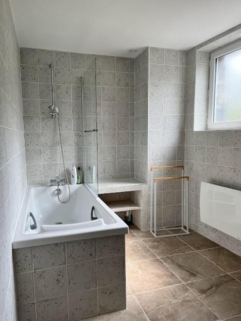 Bed and Breakfast La Tour Cachee Mortain-Bocage Zewnętrze zdjęcie